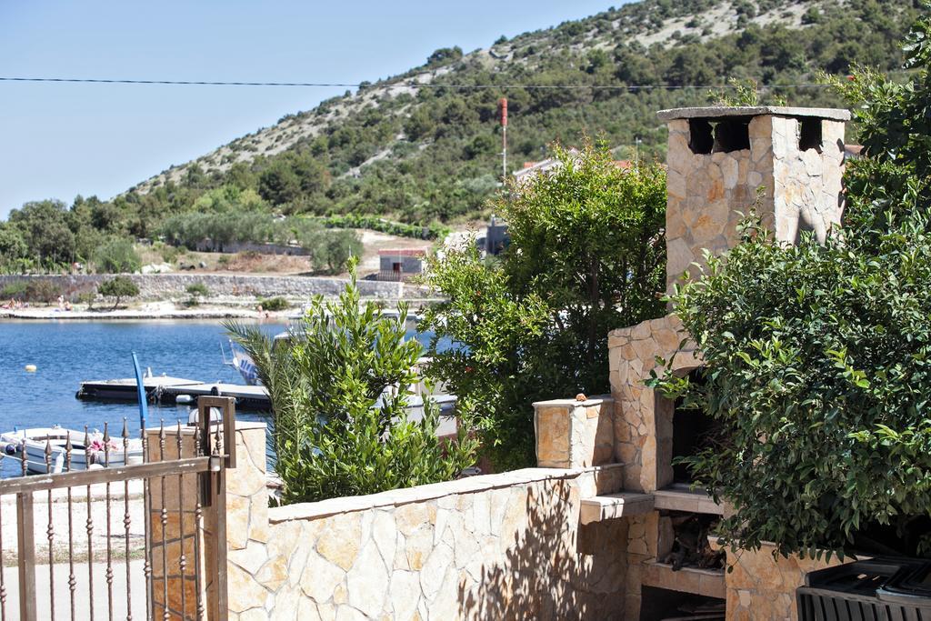 Villa Stana Vinišće Exterior foto