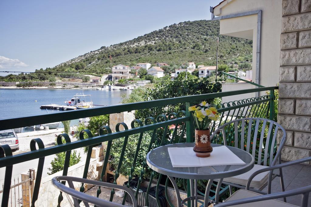 Villa Stana Vinišće Exterior foto